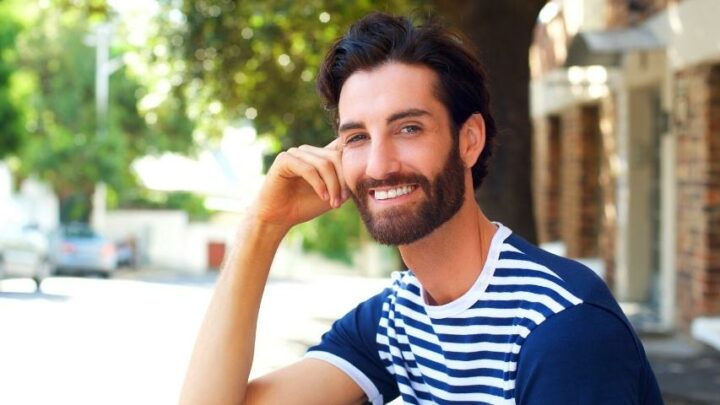 39 Ways to Respond to a Compliment from a Guy